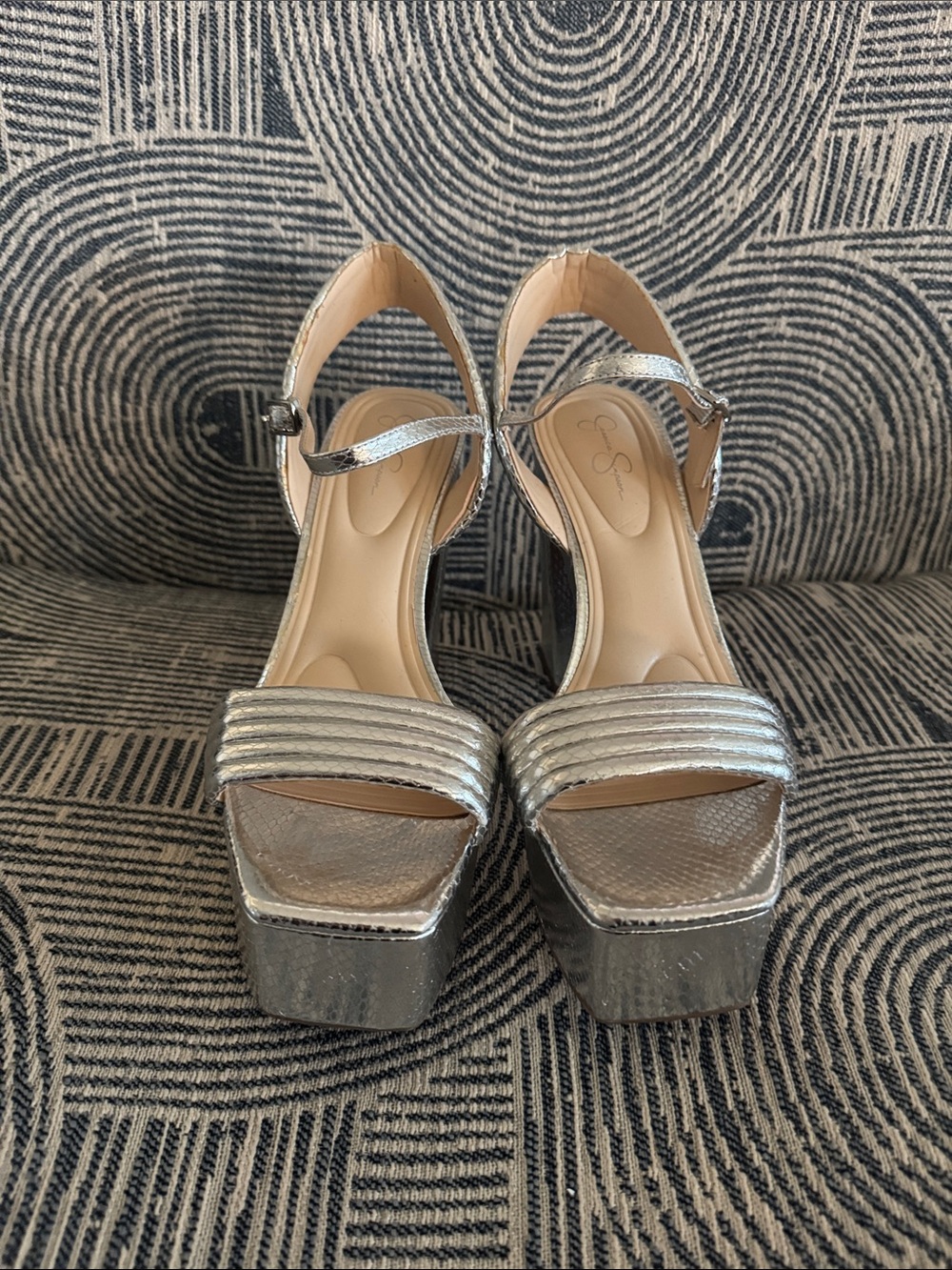 Jessica Simpson Silver Metallic Platform Sandals Festive Rave Whimsi Sz 9.5